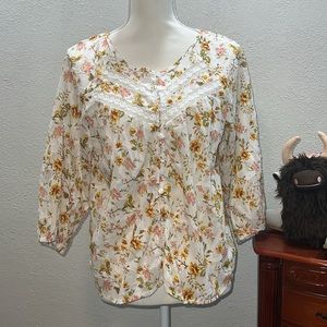 Floy floral top three-quarter sleeve button-down lace floral